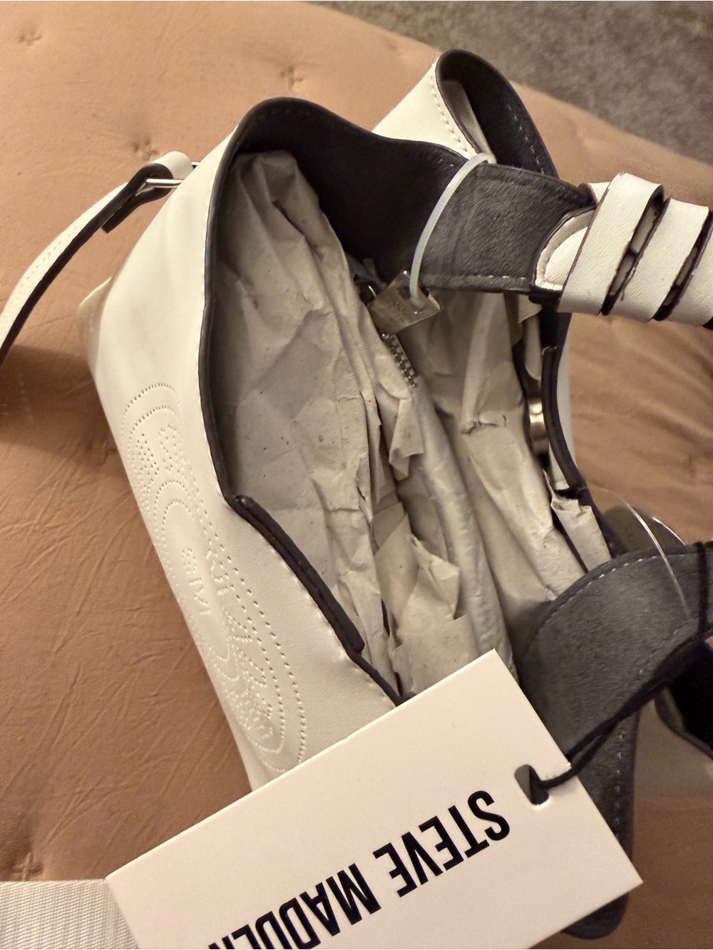 Steve Madden White Perforated Crossbody Bag - Picture 3 of 8